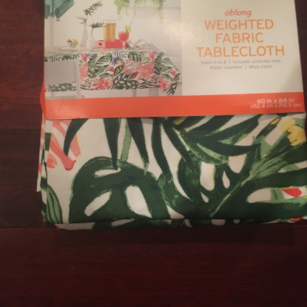 BRAND NEW SUMMER OBLONG TABLECLOTH 60”x 84”